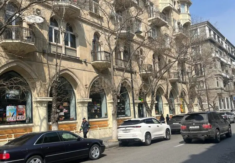 219 m² Obyekt / Ofis Satılır, Səbail, Bakı