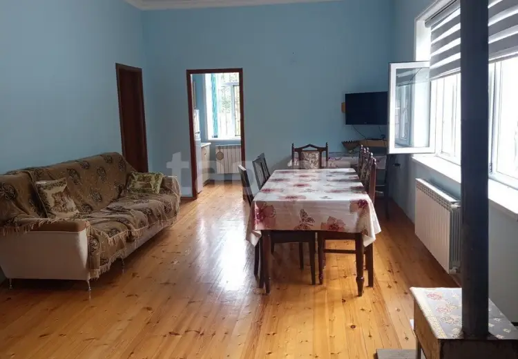 4 otaqlı mənzil , Quba