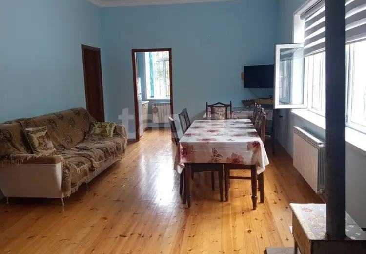 4 otaqlı mənzil , Quba