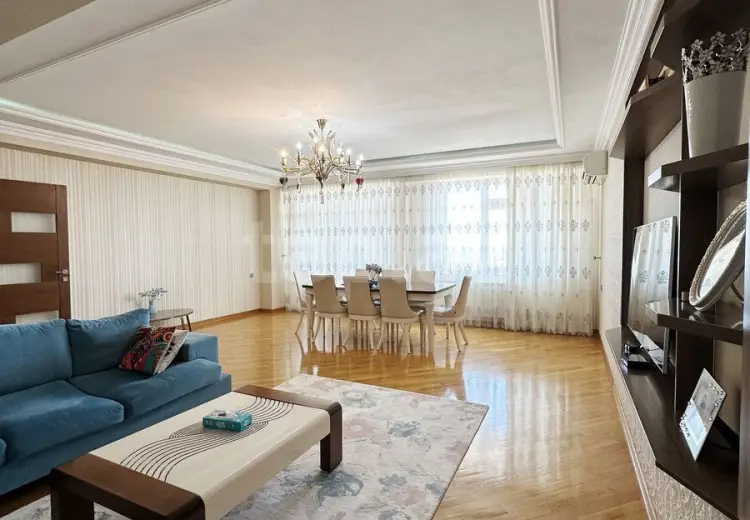 4 otaqlı mənzil , Bakı