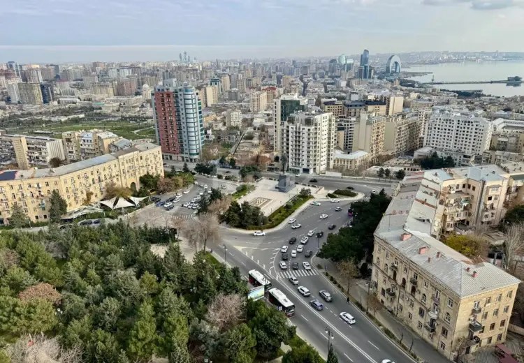 5 otaqlı mənzil , Bakı