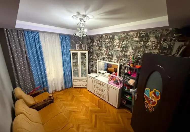 4 otaqlı mənzil , Bakı