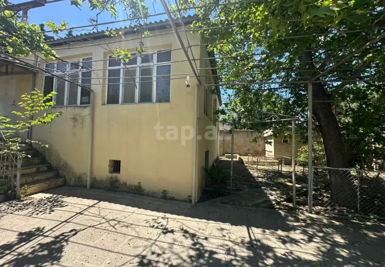 4 otaqlı mənzil , Bakı