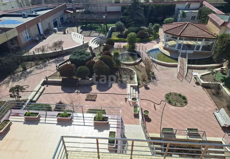 10 otaqlı mənzil , Bakı