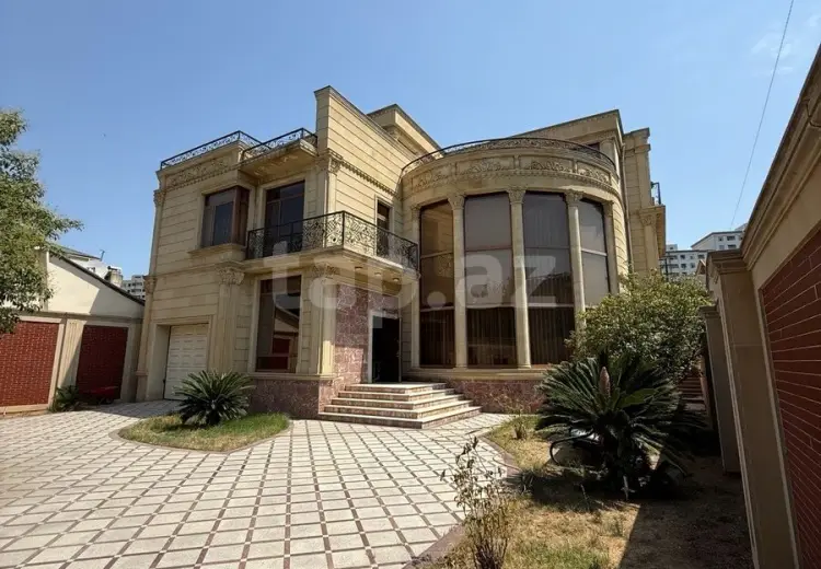 8 otaqlı mənzil , Bakı