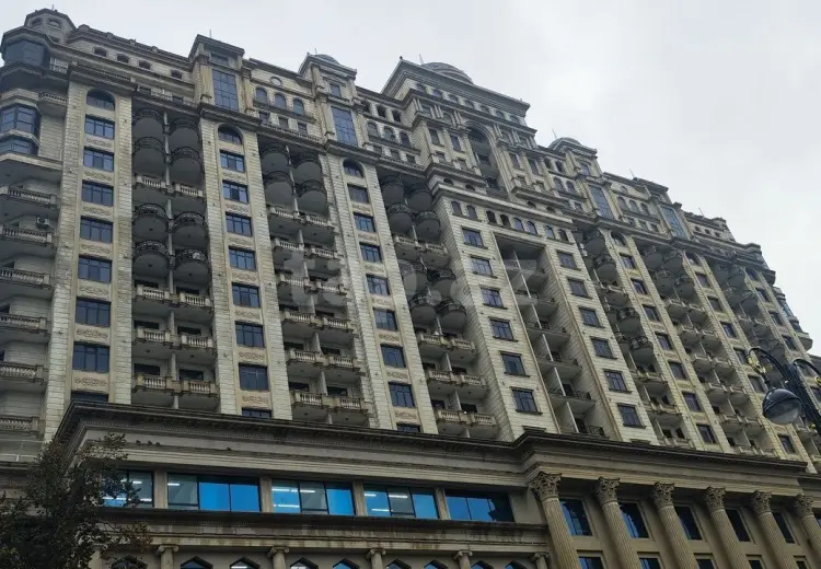 3 otaqlı mənzil , Bakı