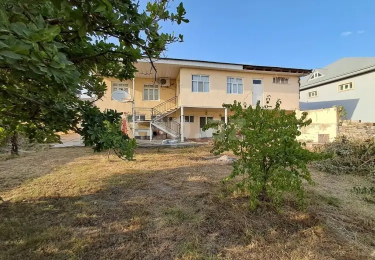 6 otaqlı mənzil , Şəki