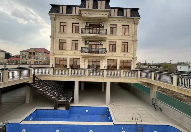 12 otaqlı mənzil , Bakı