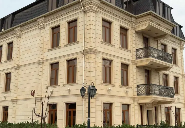 12 otaqlı mənzil , Bakı