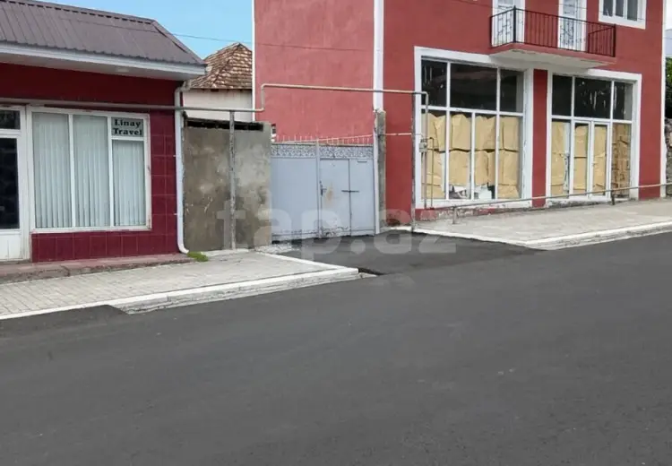 3 otaqlı mənzil , Şəki