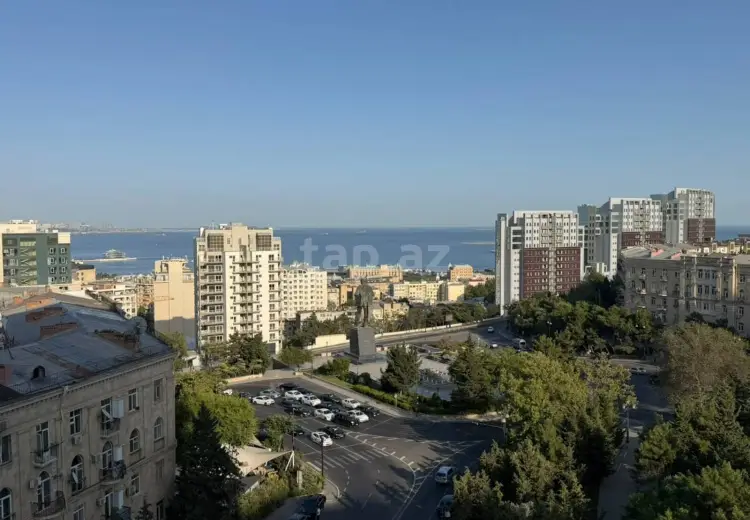 4 otaqlı mənzil , Bakı