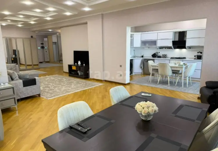 4 otaqlı mənzil , Bakı