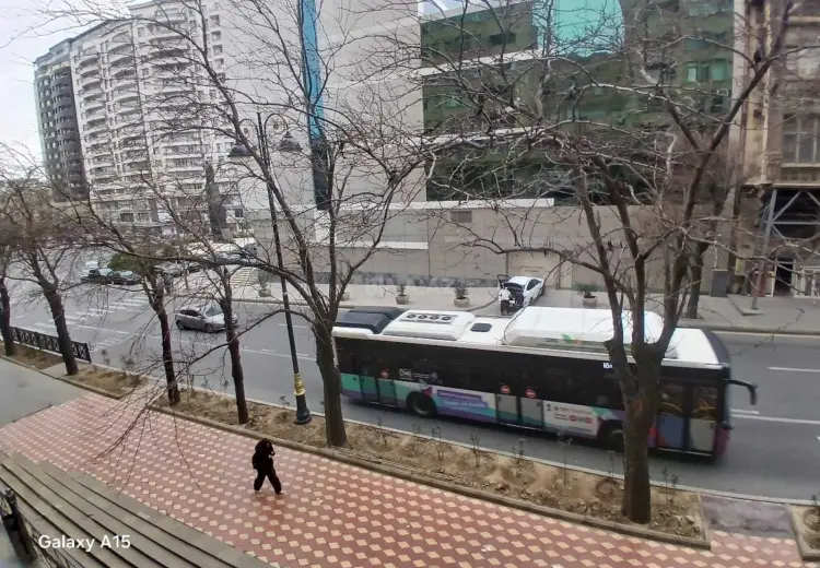 40 m² Obyekt / Ofis Satılır, Yasamal, Bakı