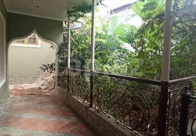 5 otaqlı mənzil , Şəki
