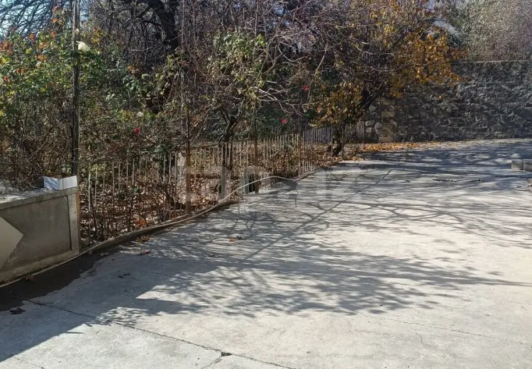 3 otaqlı mənzil , Şəki