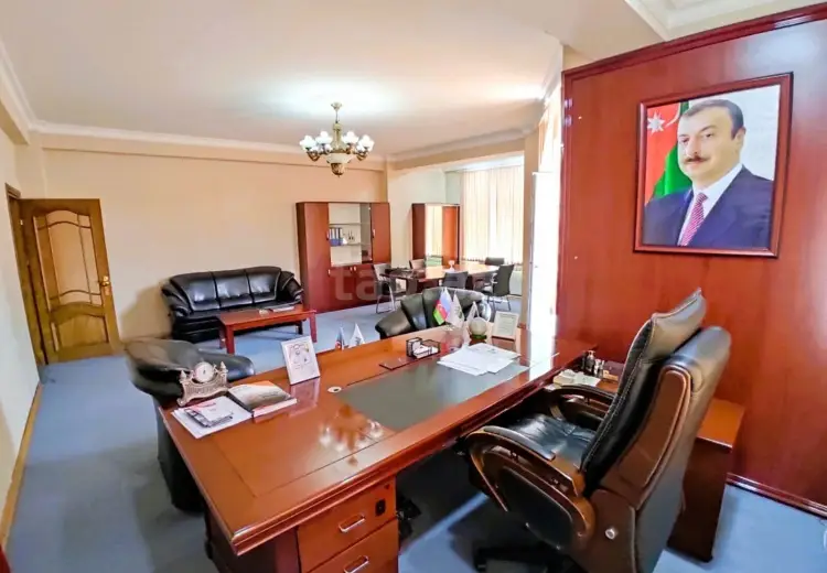 4 otaqlı mənzil , Bakı