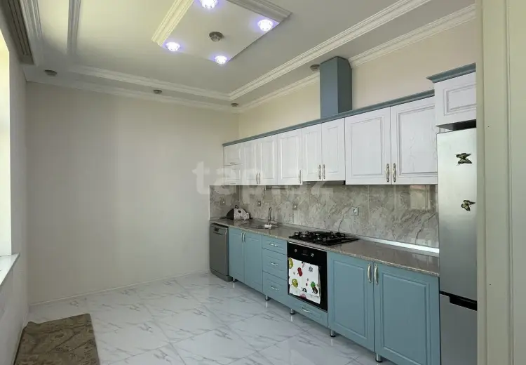7 otaqlı mənzil , Bakı