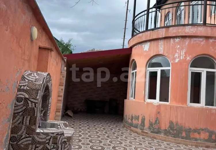 5 otaqlı mənzil , Qusar