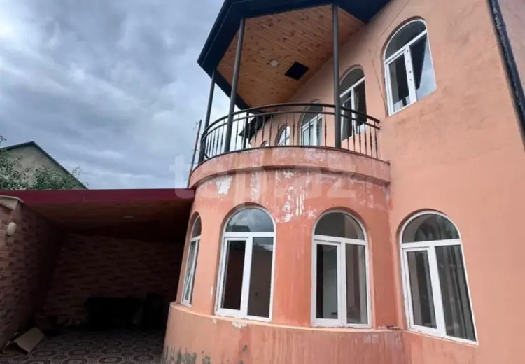 5 otaqlı mənzil , Qusar