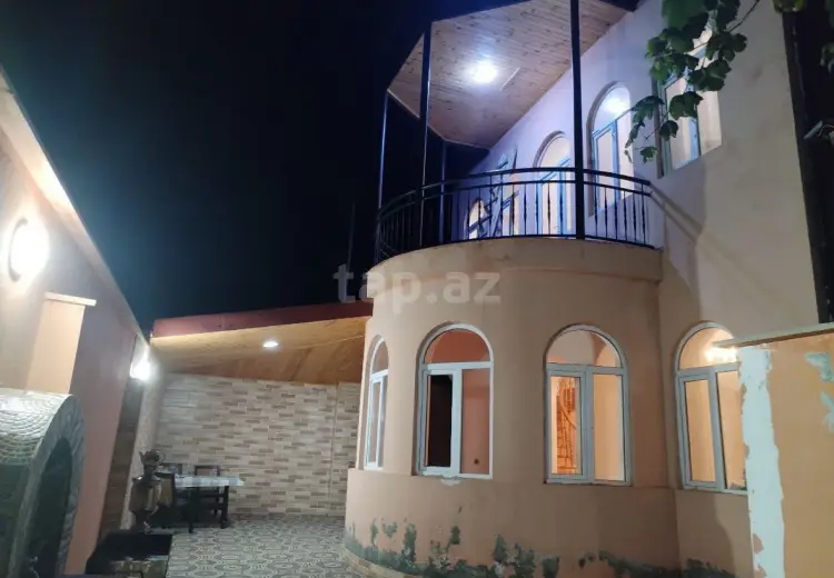 5 otaqlı mənzil , Qusar