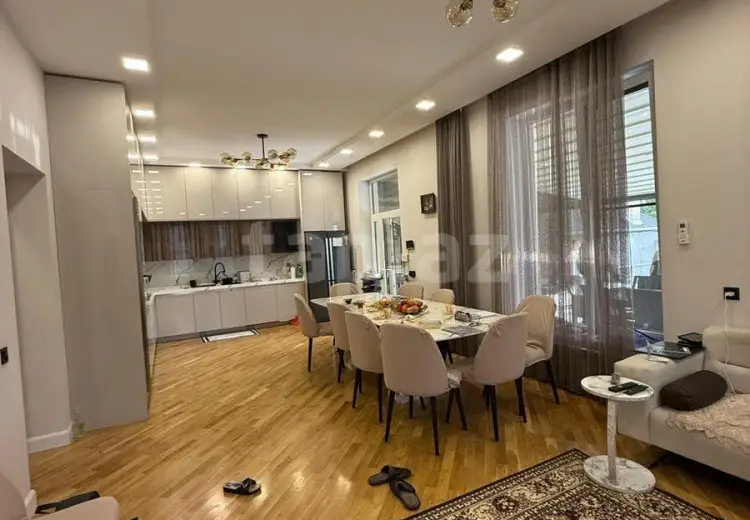 6 otaqlı mənzil , Xırdalan