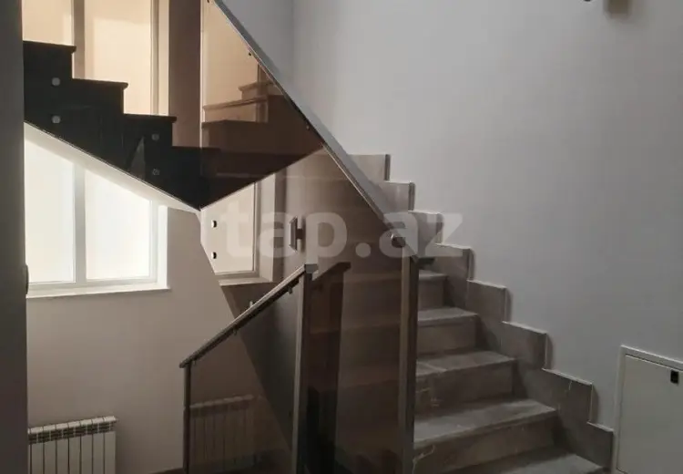 6 otaqlı mənzil , Xırdalan