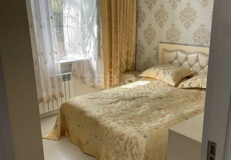 4 otaqlı mənzil , Bakı