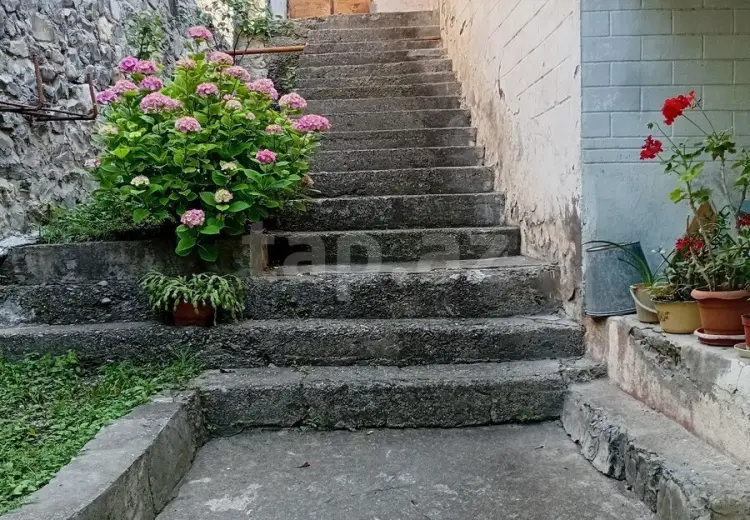 5 otaqlı mənzil , Şəki