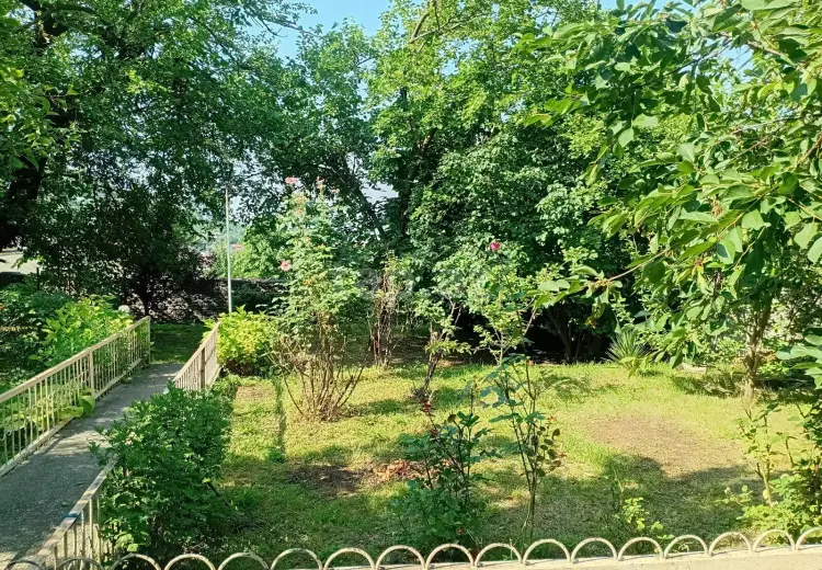 5 otaqlı mənzil , Şəki