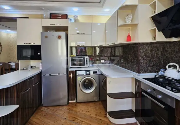 3 otaqlı mənzil , Bakı