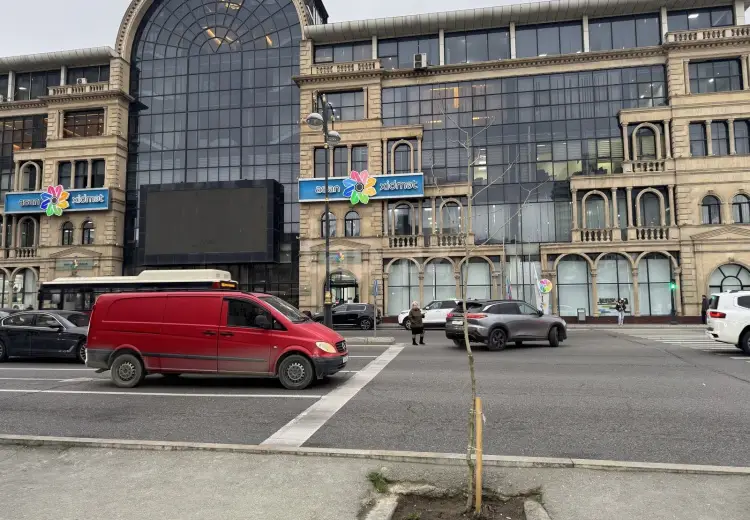 0 m² Obyekt / Ofis , Yasamal, Bakı