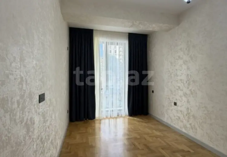 4 otaqlı mənzil , Bakı