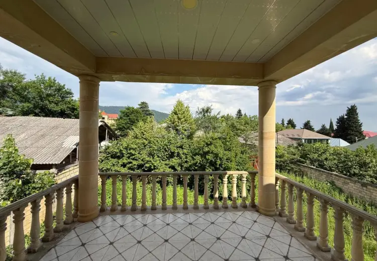 5 otaqlı mənzil , Oğuz