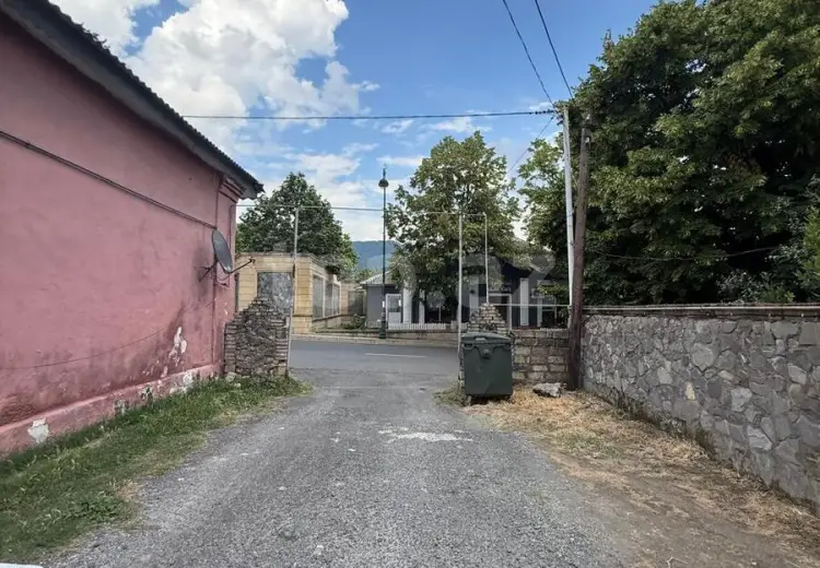 5 otaqlı mənzil , Oğuz