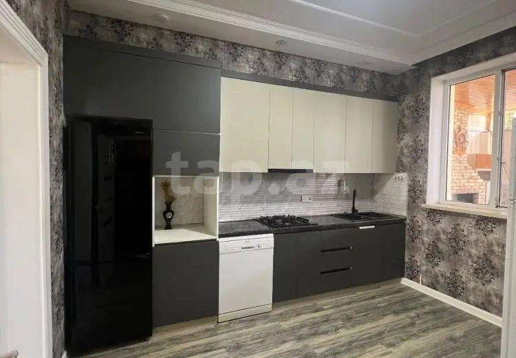 4 otaqlı mənzil , Bakı