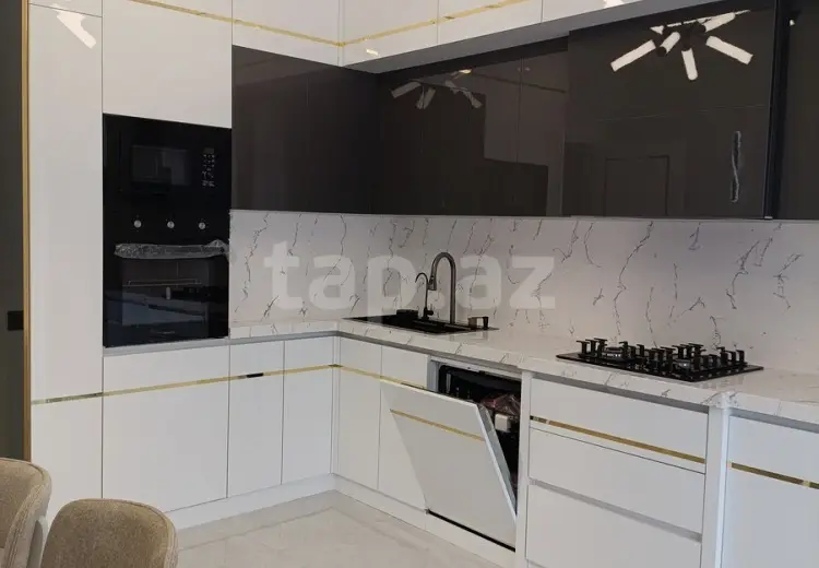 4 otaqlı mənzil , Bakı