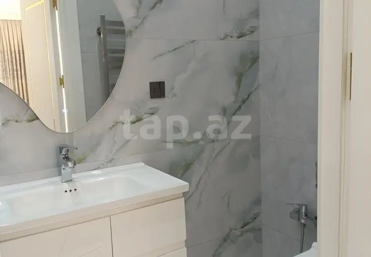 4 otaqlı mənzil , Bakı