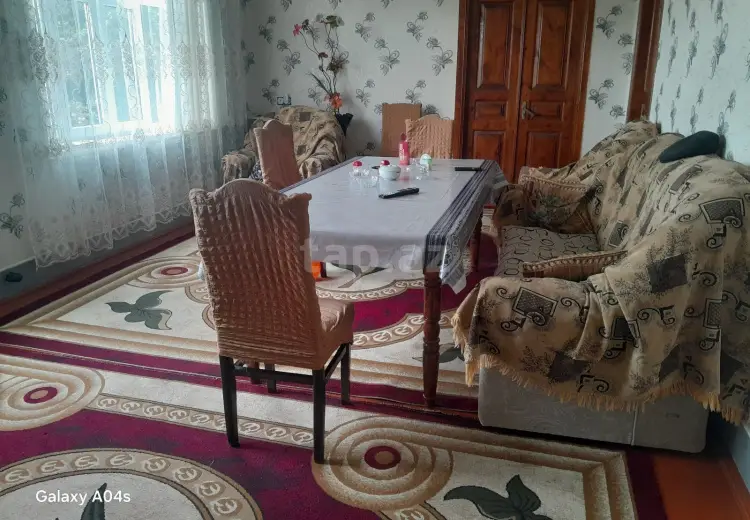 4 otaqlı mənzil , Quba
