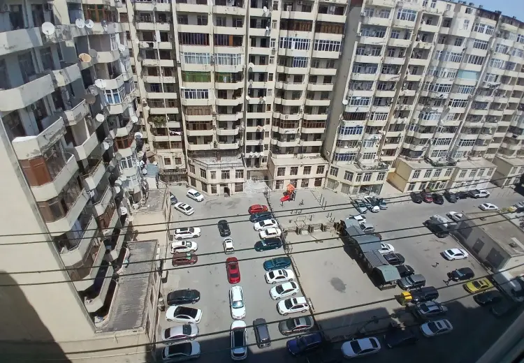 3 otaqlı mənzil , Bakı