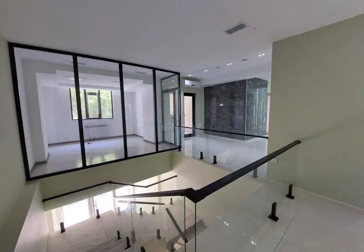 350 m² Obyekt / Ofis Satılır, Yasamal, Bakı
