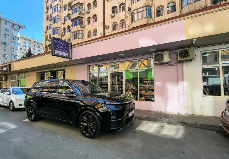40 m² Obyekt / Ofis Satılır, 8-ci mikrorayon, Binəqədi, Bakı