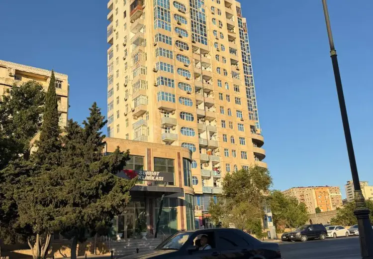 3 otaqlı mənzil Satılır, Laçın