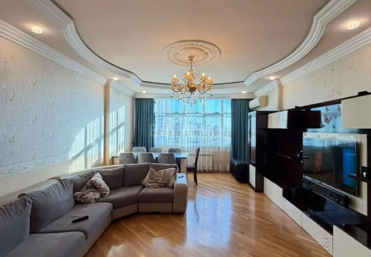 3 otaqlı mənzil Satılır, Laçın