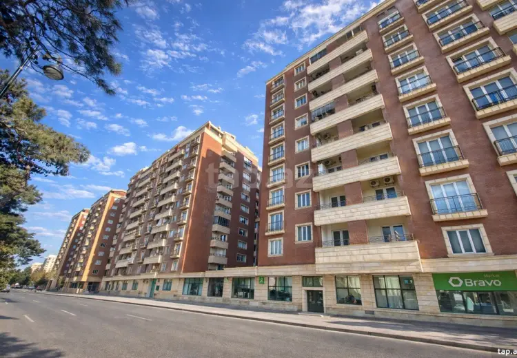 3 otaqlı mənzil , Bakı