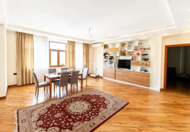 4 otaqlı mənzil , Bakı