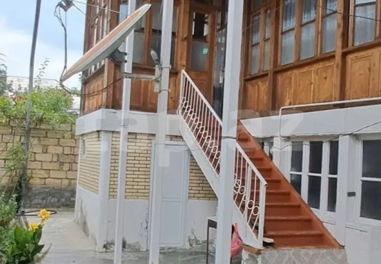 4 otaqlı mənzil , Şəki