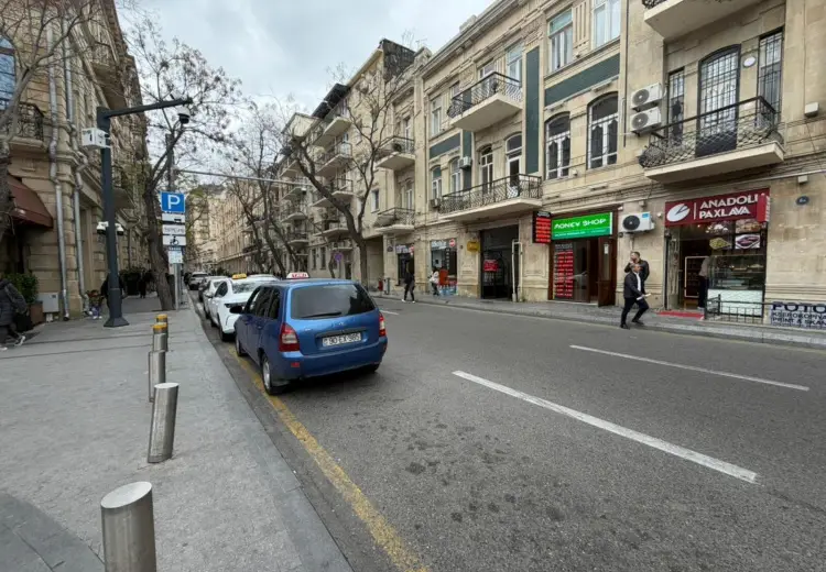 25 m² Obyekt / Ofis Satılır, Səbail, Bakı