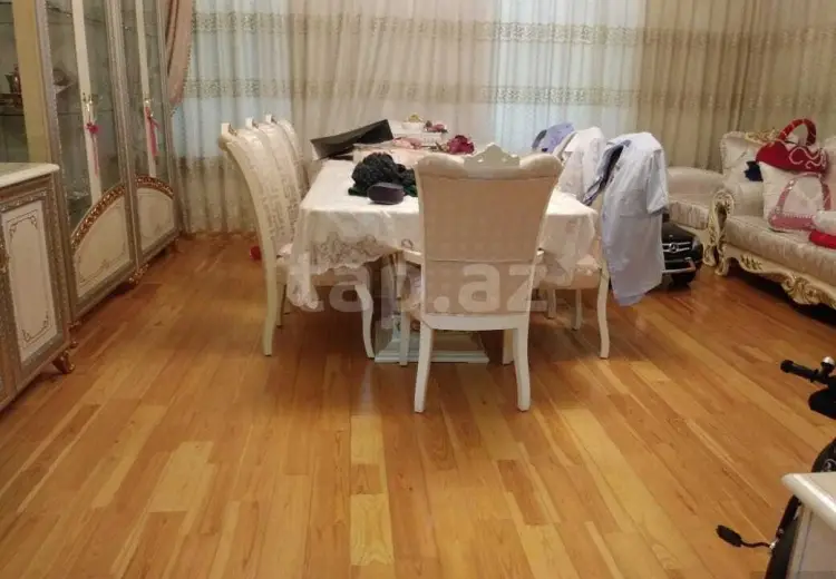 7 otaqlı mənzil , Səbail, Bakı