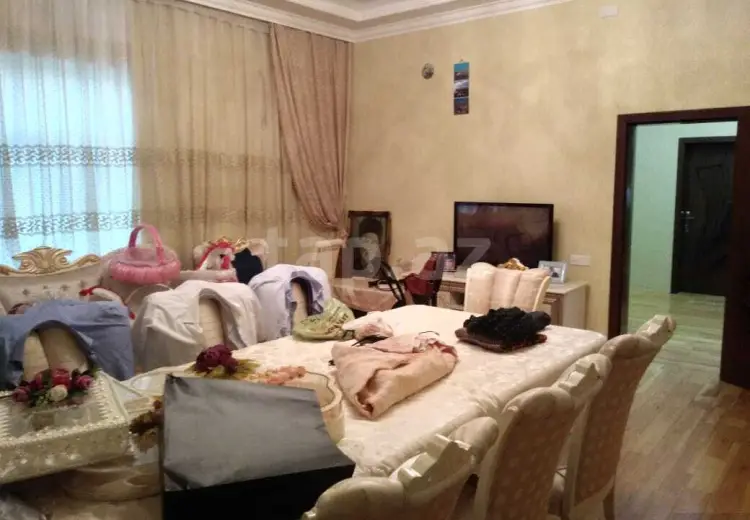 7 otaqlı mənzil , Səbail, Bakı