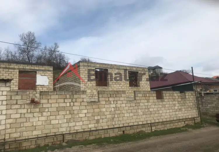 6 otaqlı mənzil Satılır, Quba